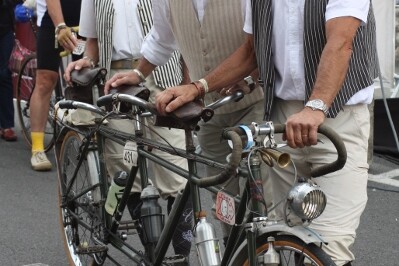 Triplette au départ de l'Anjou Vélo Vintage