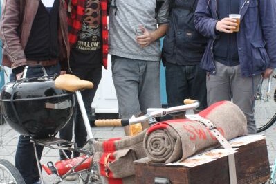 Vélo bikebercue customisé par Jean Baptiste Puchois (Hopop Studio), Antoine Hotermans (Mcfly Custom), Bernard Prestat (UNIK bikes), François Roland (HushRush) et Thomas Warren pour la MAD Bike Parade de Bruxelles.