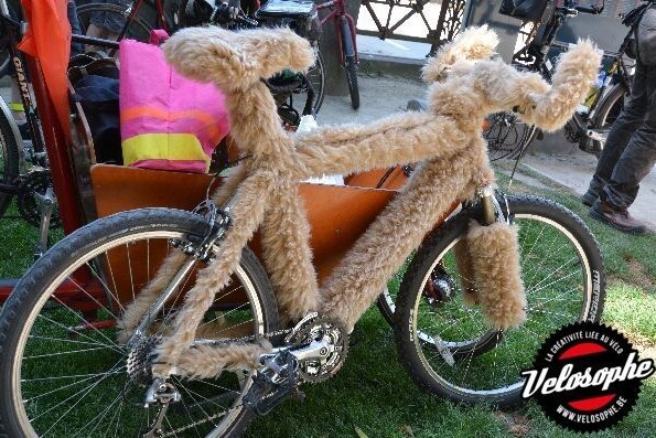 vélo fourrure du photographe Renaud Jean Louis.