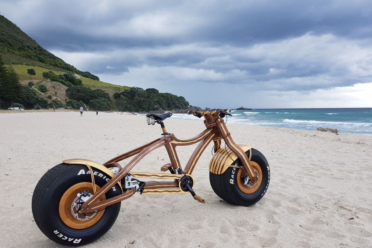 Vélo de montagne en bois de Daniel Strekier