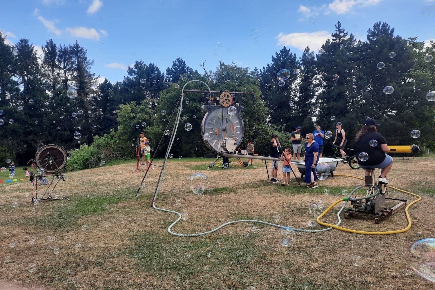 Installation sonore interactive Cyclophone réalisée à base de vélos par François Cys.